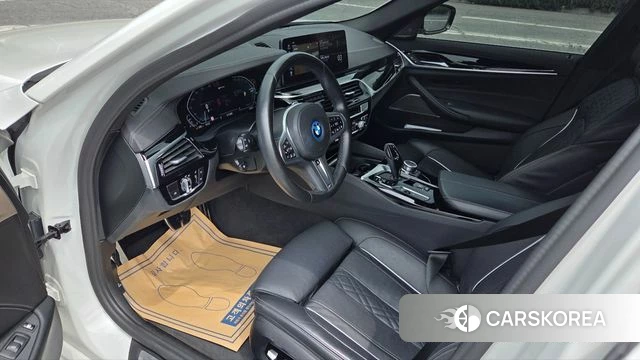 BMW 5 Series (G30) id 4541636 из Кореи 20