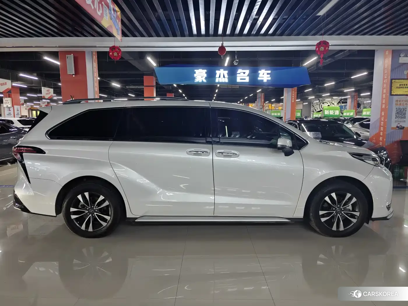 Toyota Granvia id 4655131 из Китая 10