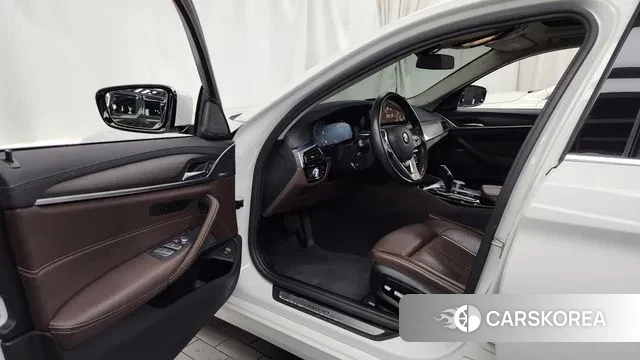 BMW 5 Series (G30) id 3028453 из Кореи 20