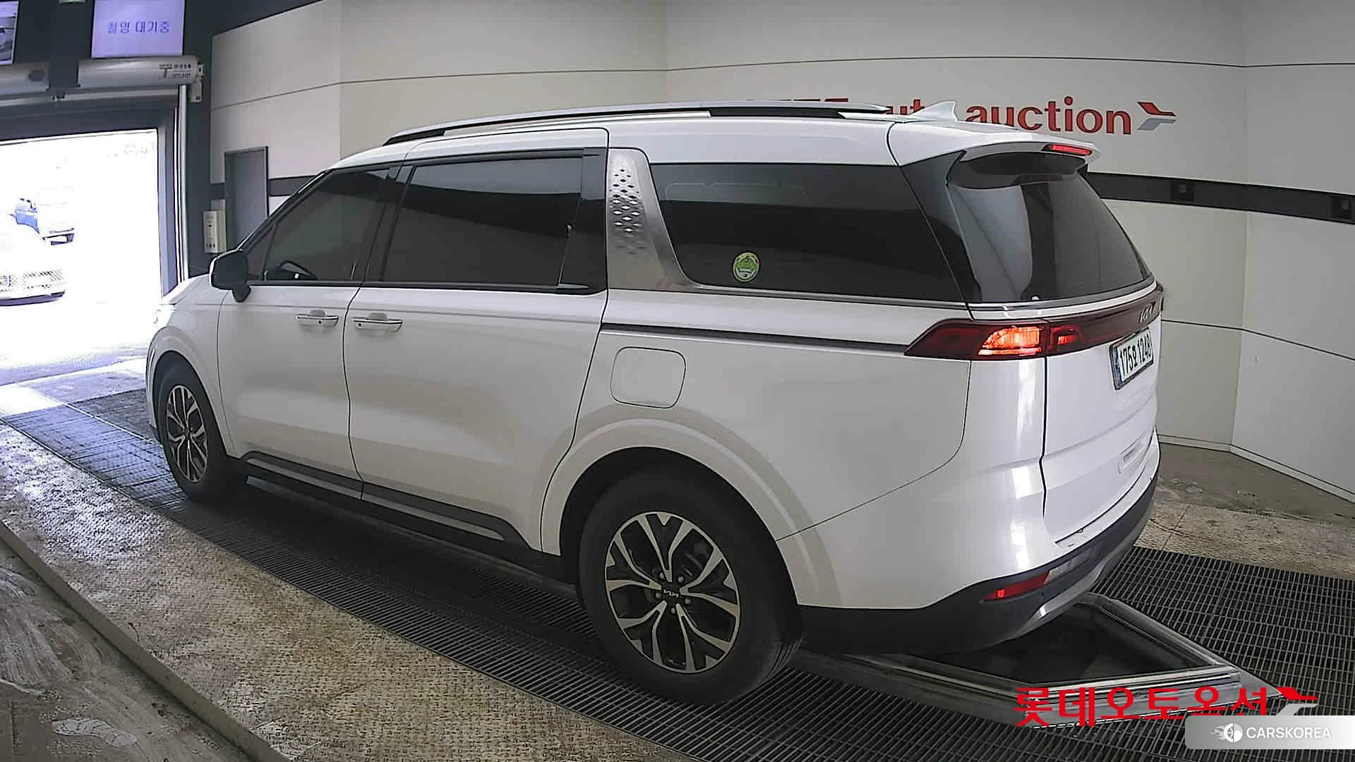 Kia Carnival id 3882126 из Кореи 38