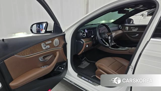 Mercedes-Benz E-Class W213 id 4779765 из Кореи 32