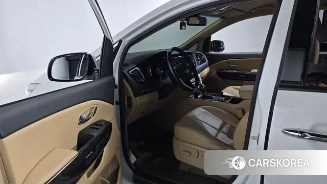 Kia All New Carnival id 3641789 из Кореи 20