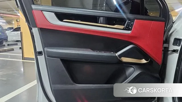 Porsche Cayenne (PO536) id 3371467 из Кореи 16