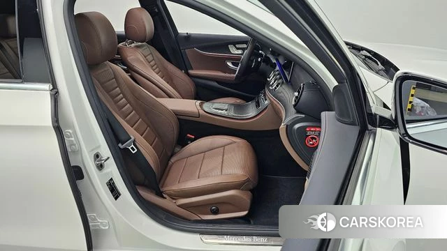 Mercedes-Benz E-Class W213 id 4608130 из Кореи 33