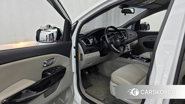 Kia The New Carnival id 4667502 из Кореи 34