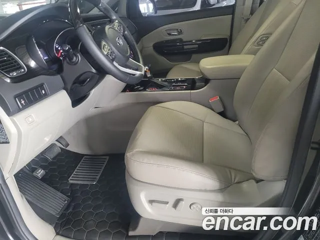 Kia The New Carnival id 2718418 из Кореи 20