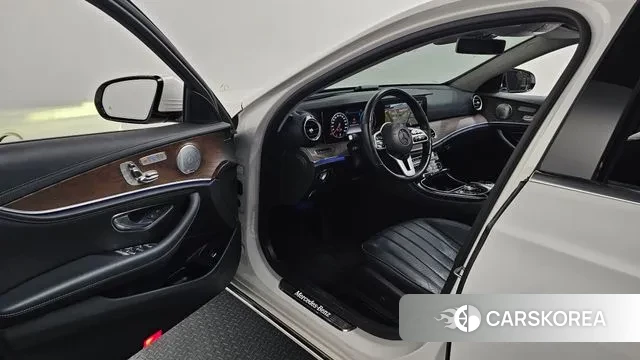 Mercedes-Benz E-Class W213 id 3608255 из Кореи 20