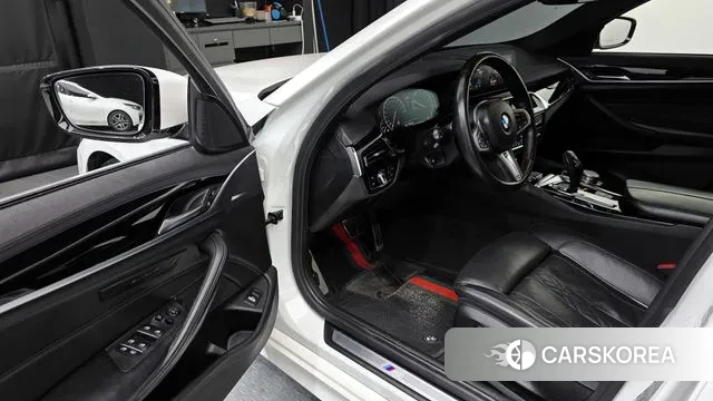 BMW 5 Series (G30) id 3622339 из Кореи 20