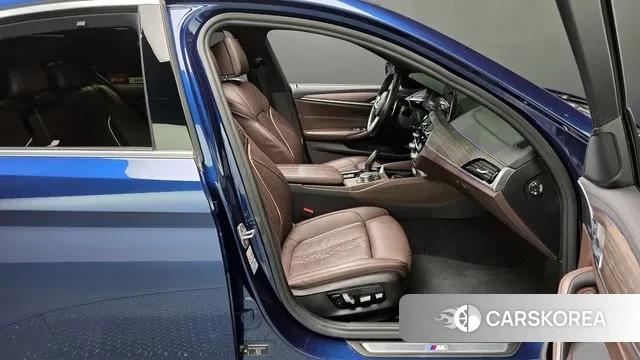 BMW 5 Series (G30) id 3778620 из Кореи 20