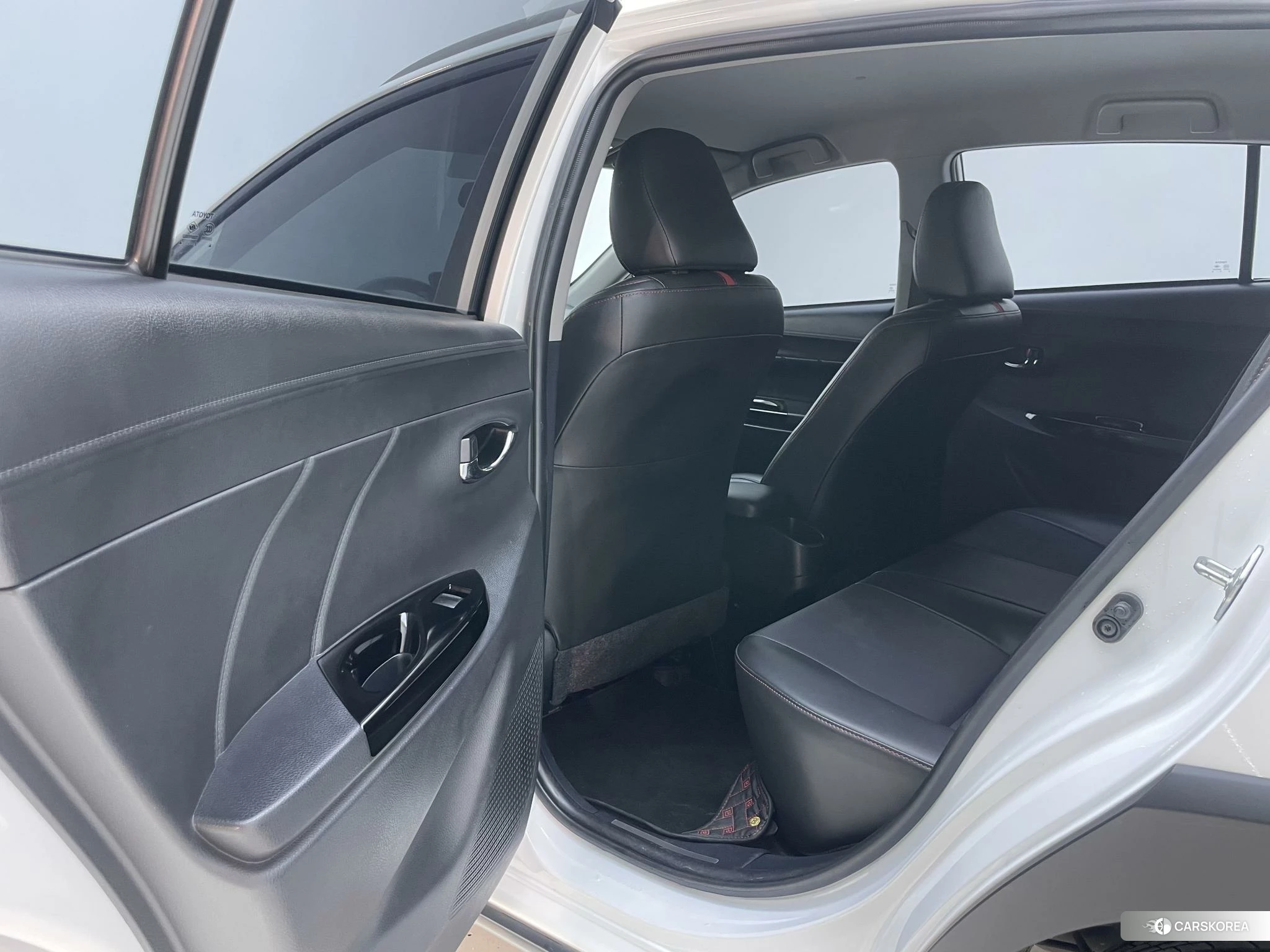 Toyota Yaris L id 4515031 из Китая 31