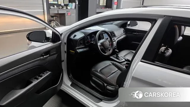 Hyundai Avante AD id 3096047 из Кореи 20