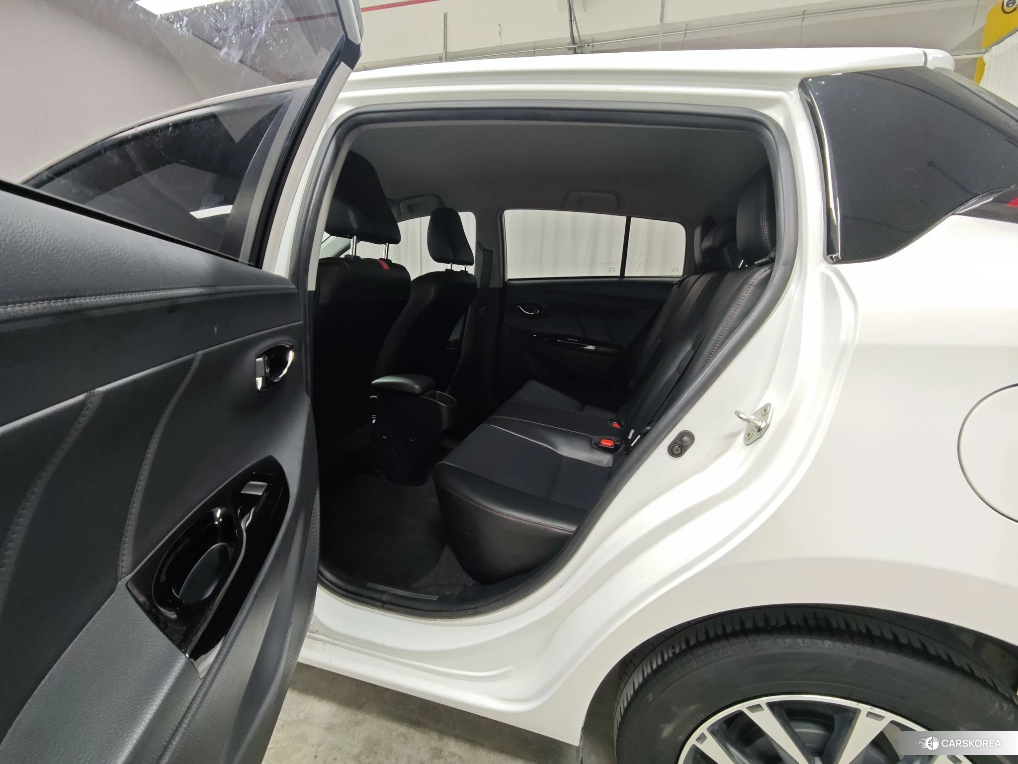 Toyota Yaris L id 4453777 из Китая 20