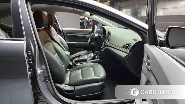 Hyundai Avante AD id 3499954 из Кореи 20