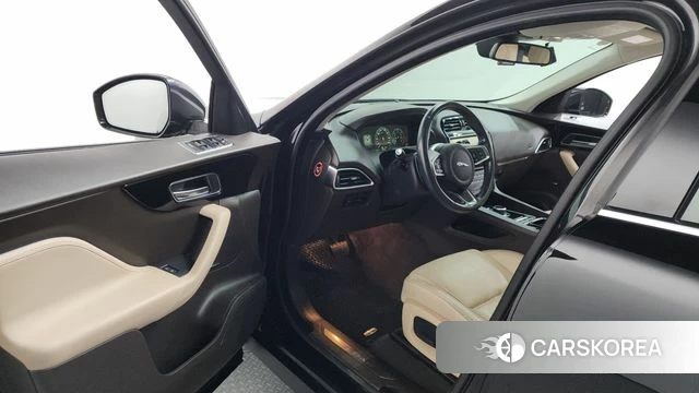 Jaguar F-PACE id 4543657 из Кореи 33