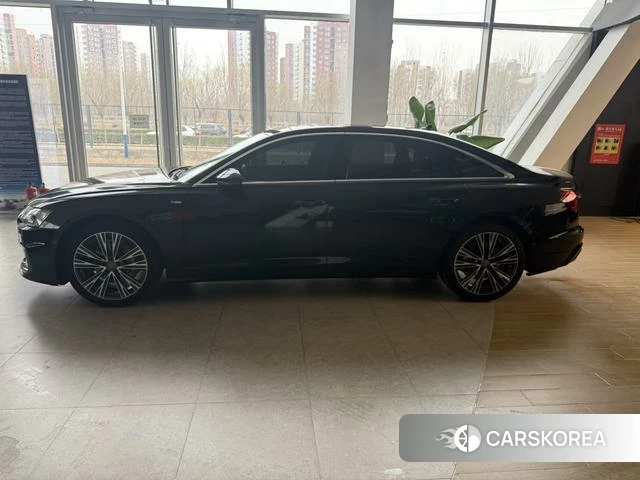 Audi A6L id 4276125 из Китая 10