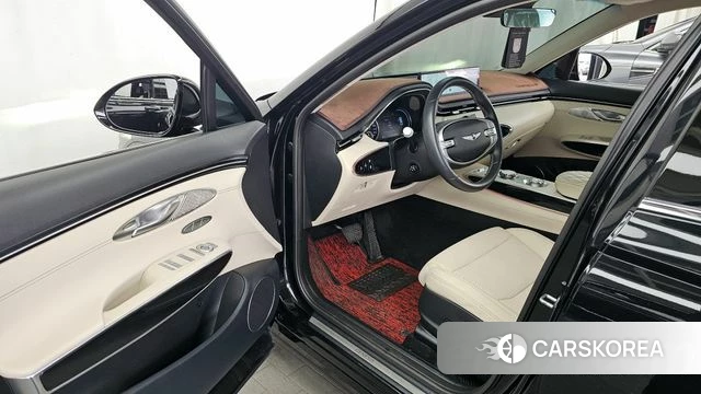 Genesis GV70 id 4224000 из Кореи 31