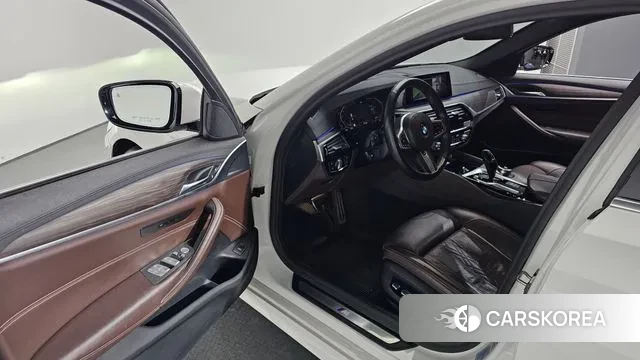 BMW 5 Series (G30) id 3616703 из Кореи 20