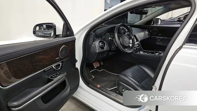 Jaguar All New XJ id 3557388 из Кореи 20