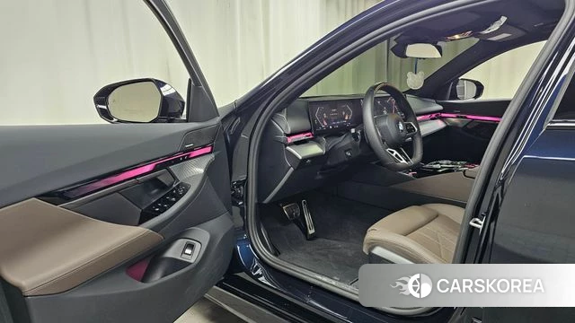 BMW 5 Series (G60) id 4177419 из Кореи 20