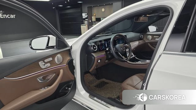 Mercedes-Benz E-Class W213 id 4697742 из Кореи 36