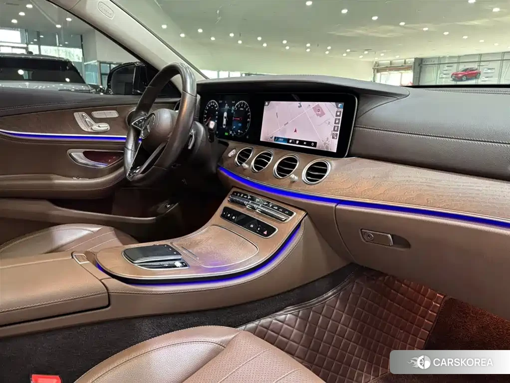 Mercedes-Benz E-class New Energy id 4547957 из Китая 16
