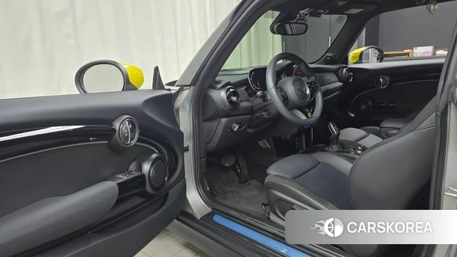 Mini Cooper Electric id 4517022 из Кореи 33