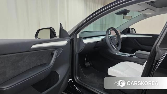 Tesla Model Y id 4506016 из Кореи 31