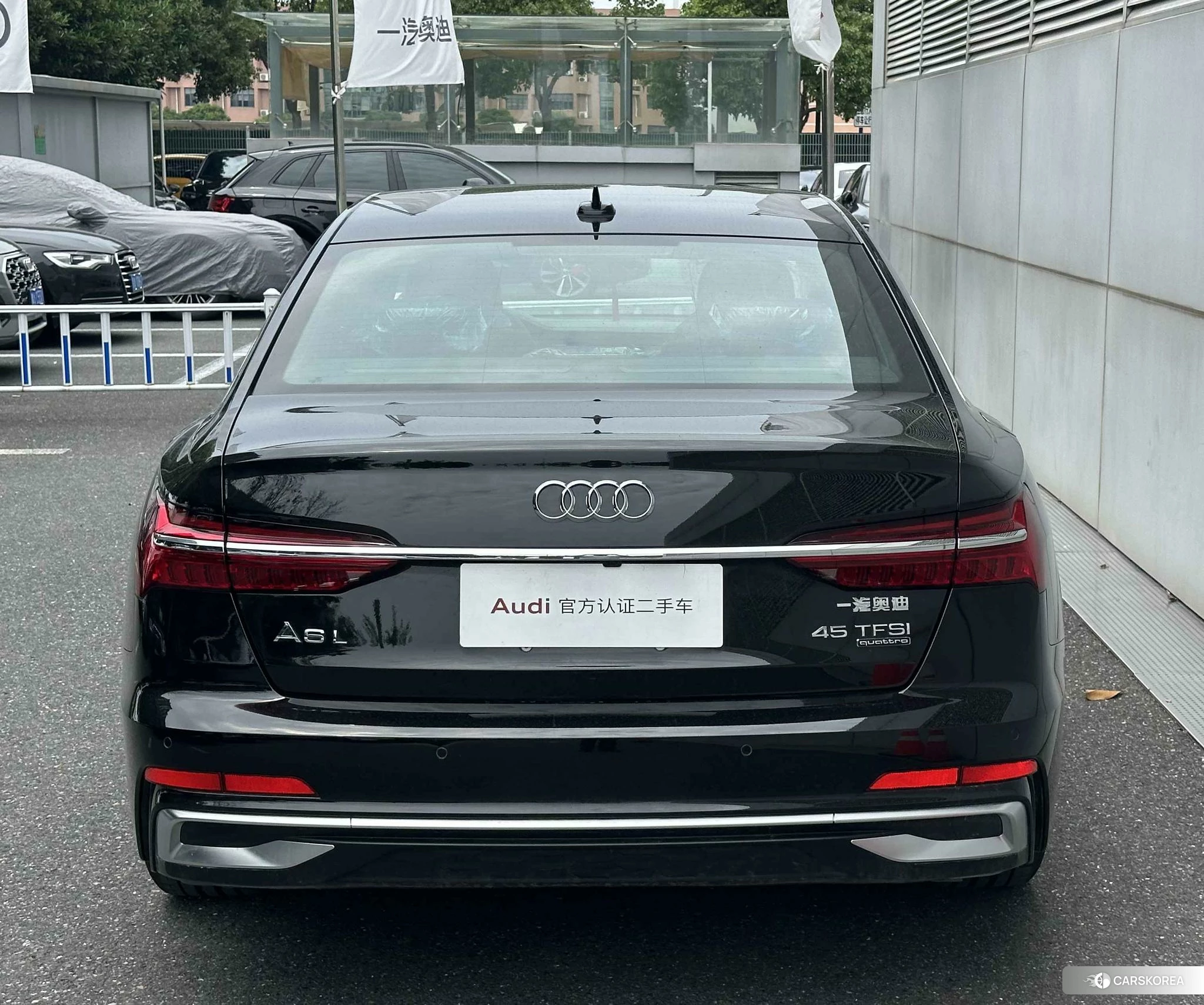Audi A6L id 4426611 из Китая 10