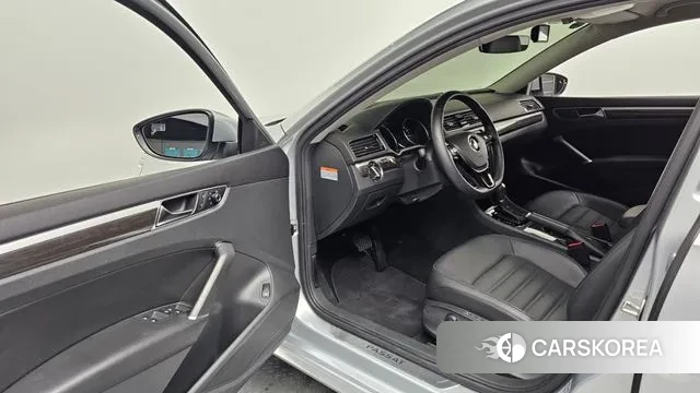 Volkswagen The New Passat id 3039311 из Кореи 20