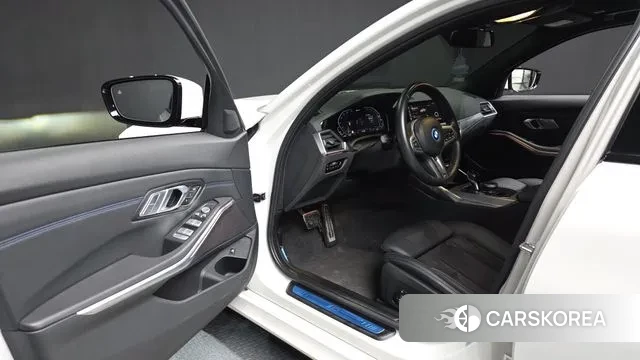 BMW 3 Series (G20) id 3712354 из Кореи 20