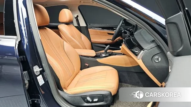 BMW 5 Series (G30) id 3187817 из Кореи 20