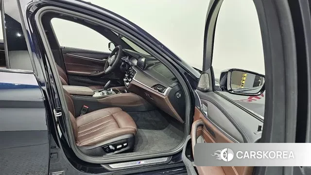 BMW 5 Series (G30) id 3044790 из Кореи 20