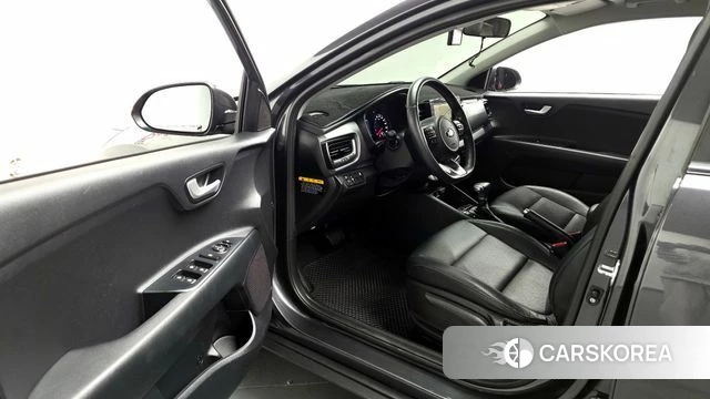 Kia Stonic id 4430135 из Кореи 29