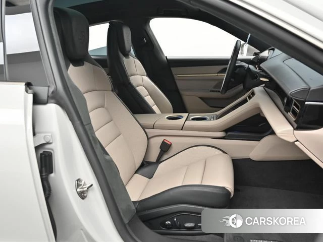 Porsche Taycan id 4329302 из Кореи 20