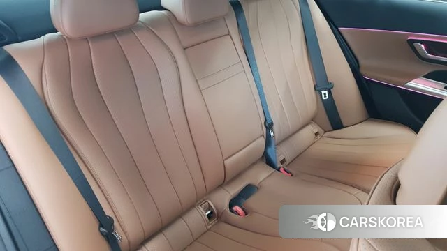 Mercedes-Benz E-Class W214 id 3817205 из Кореи 17