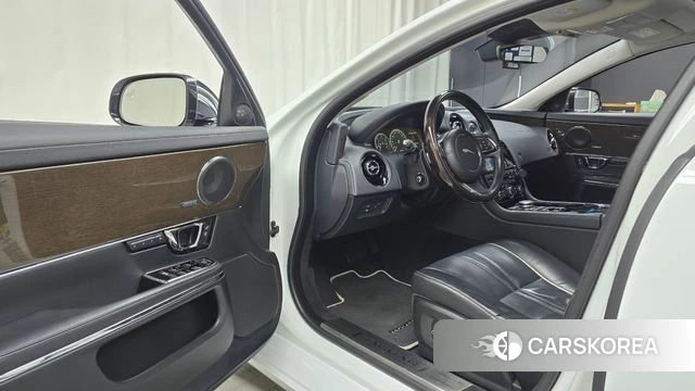 Jaguar All New XJ id 4643037 из Кореи 34