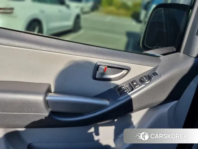 Hyundai The New Grand Starex id 3374547 из Кореи 17