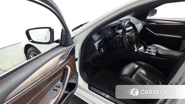 BMW 5 Series (G30) id 3737380 из Кореи 20