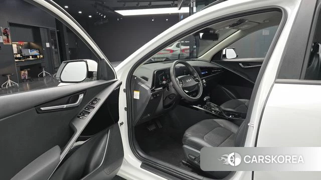 Kia Di Ol Nu Niro id 4475352 из Кореи 29