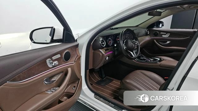 Mercedes-Benz E-Class W213 id 3795734 из Кореи 20