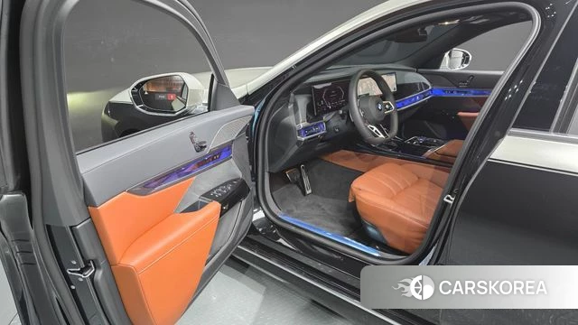 BMW 7 Series (G70) id 4194024 из Кореи 20