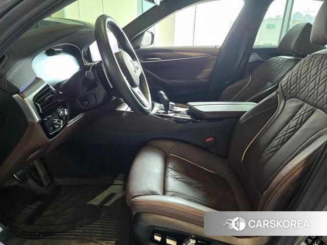 BMW 5 Series (G30) id 3833581 из Кореи 20