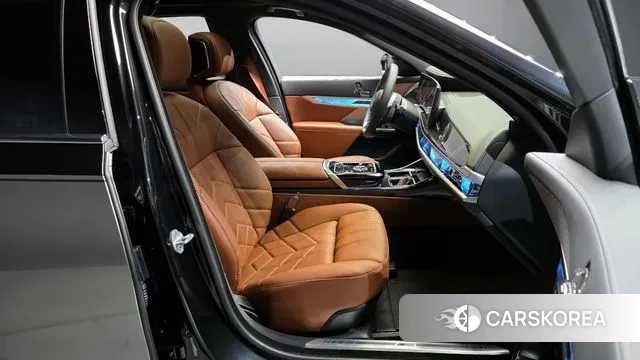 BMW 7 Series (G70) id 3739144 из Кореи 20