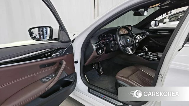 BMW 5 Series (G30) id 3935027 из Кореи 20