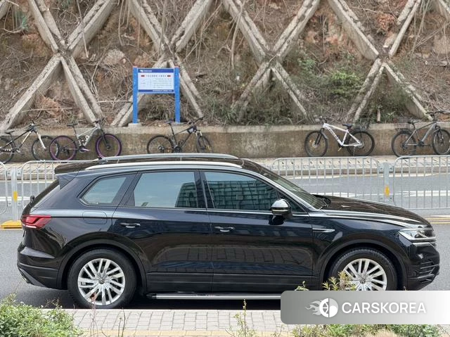 Volkswagen Touareg id 4274755 из Китая 14