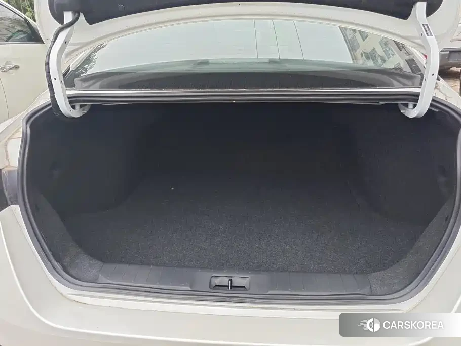 Nissan Sylphy id 4570379 из Китая 16