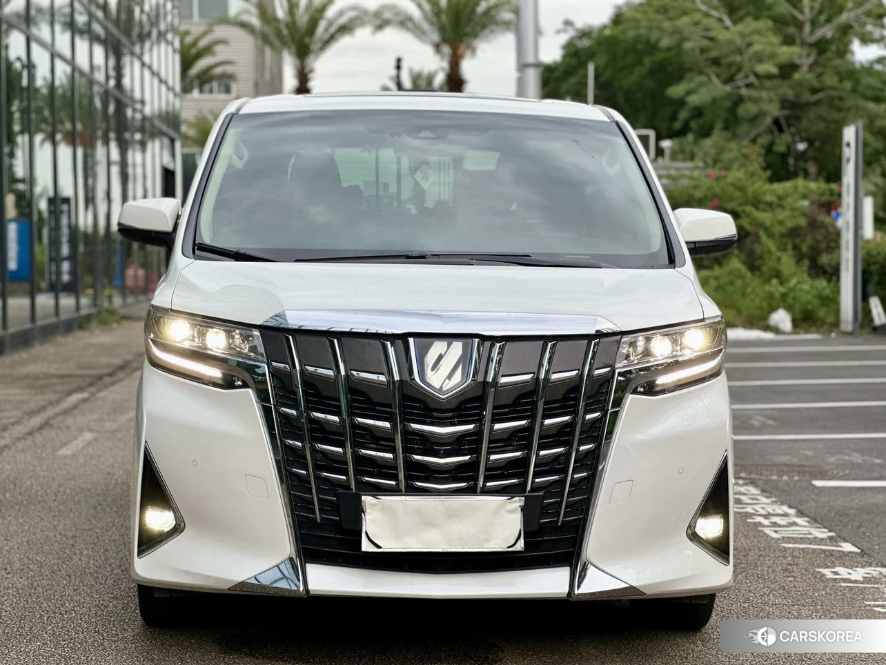 Toyota Elfa id 4455850 из Китая 12