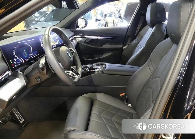 BMW 5 Series (G60) id 4194245 из Кореи 20