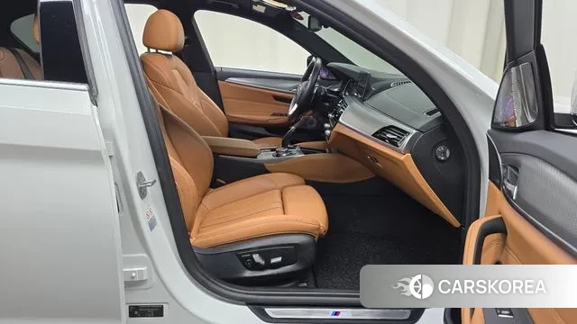 BMW 5 Series (G30) id 3009421 из Кореи 20