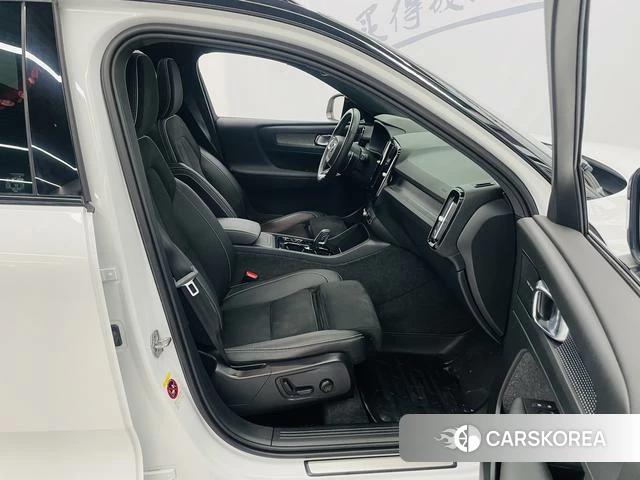 Volvo XC40 id 4211597 из Китая 17